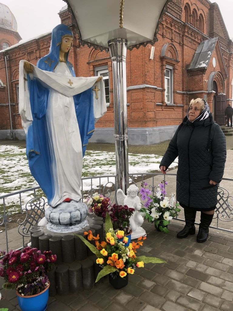 На Волині матір Героя у пам’ять загиблого сина встановила статую Божої Матері