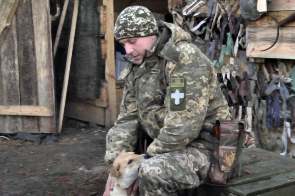 Тварини, музика і облаштовані бліндажі: як волинські тероборонівці облаштовують побут на українсько-білоруському кордоні
