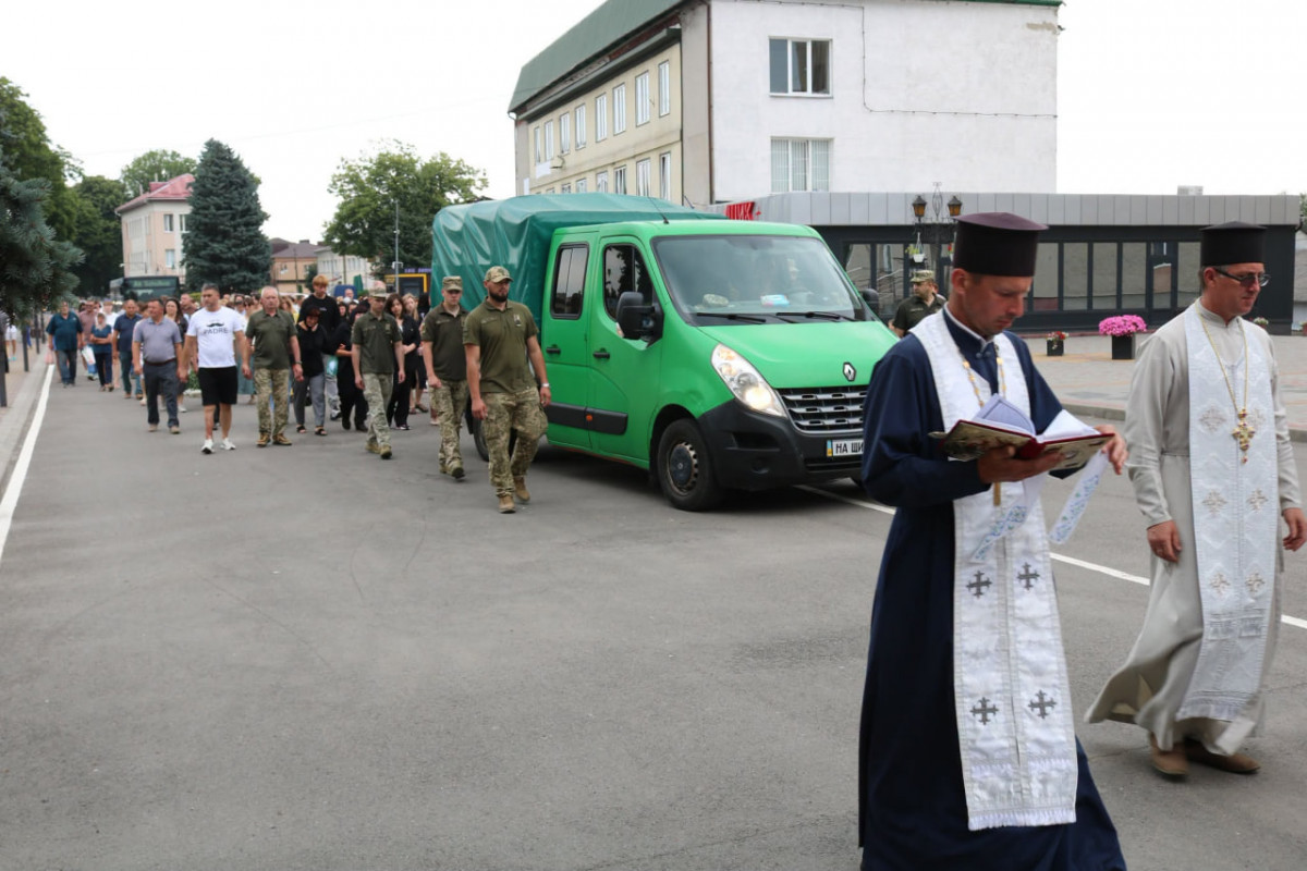 На Волині попрощалися з 28-річним захисником Павлом Шамрилом