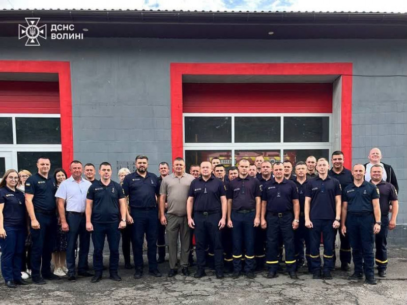 У місті на Волині після 25 років служби провели на пенсію начальника пожежно-рятувальної частини