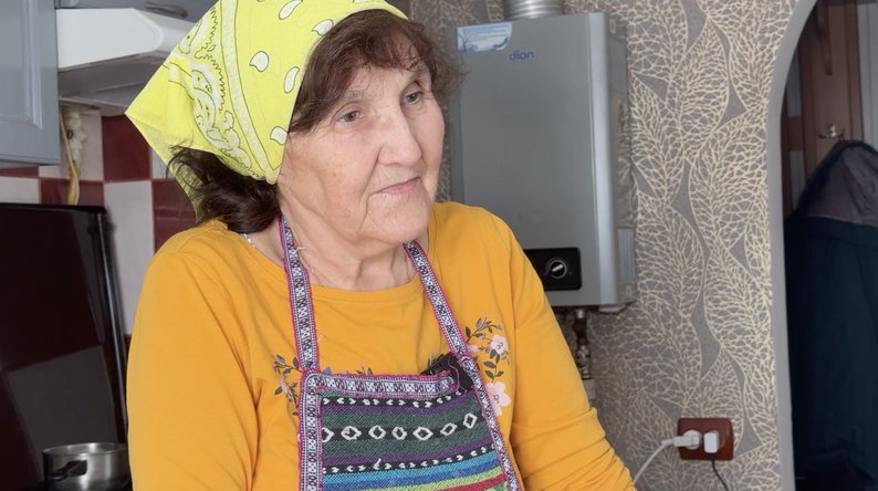 Через її руки пройшли десятки короваїв, сотні кілограмів м’яса і тисячі голубців: історія весільної господині з Волині із 40-річним стажем