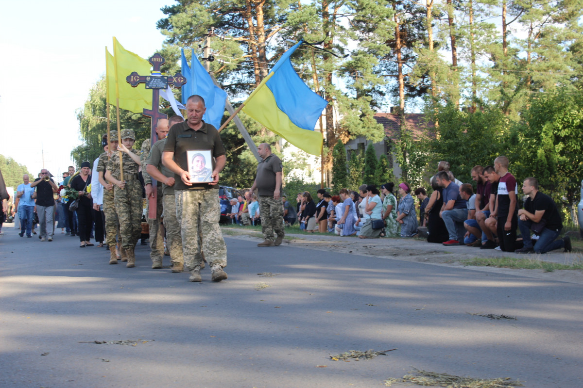 Трагічний день у громаді: на Волині попрощалися одразу із трьома Героями