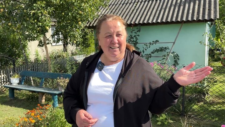 «Магазину, школи — нічого немає»: як живе село на Волині за 500 метрів від Польщі, в якому вирощують овочі та збирають ягоди