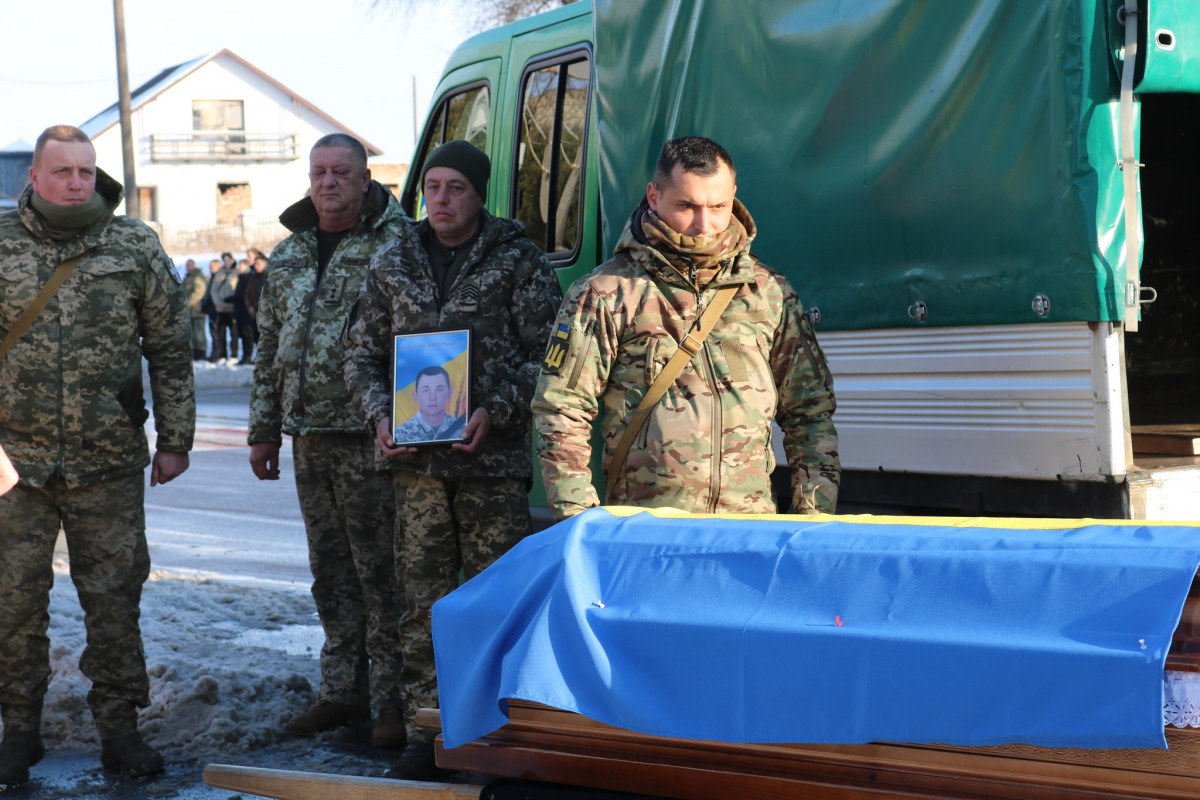 Проходив усі випробування мужньо: на Волині навколішки зустріли Героя Андрія Пилипчука