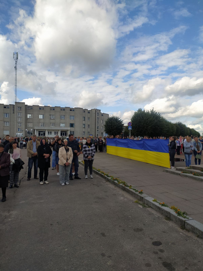 Загинув понад 9 місяців тому: на Волині попрощалися з Героєм Олегом Оліферчуком