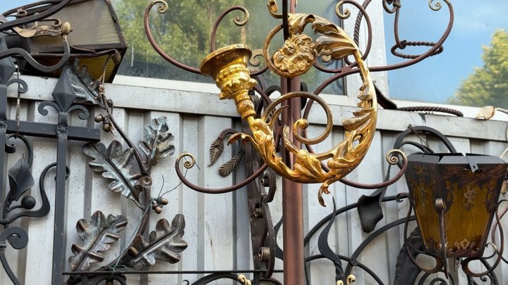 Ремесло успадкував від діда та прадіда: лучанин працює ковалем понад 20 років