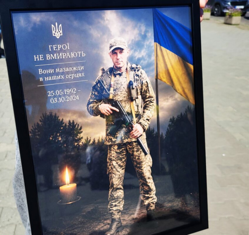 Після 22 місяців невідомості навіки додому повернувся Герой з Волині Олег Бортнік