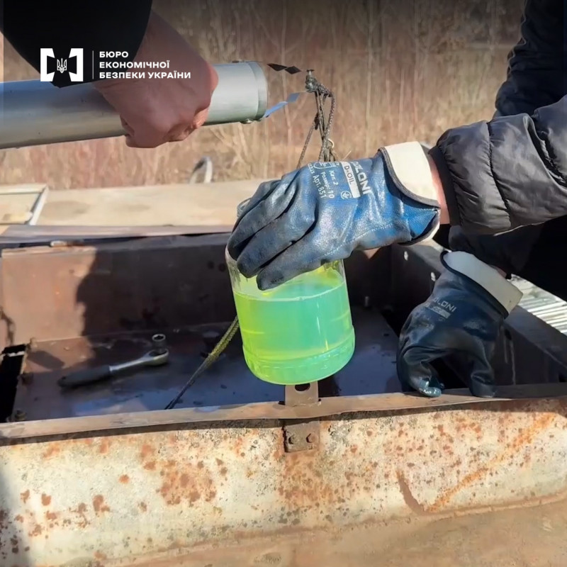 На Волині викрили злочинну групу, яка виготовляла та продавала фальсифіковане пальне
