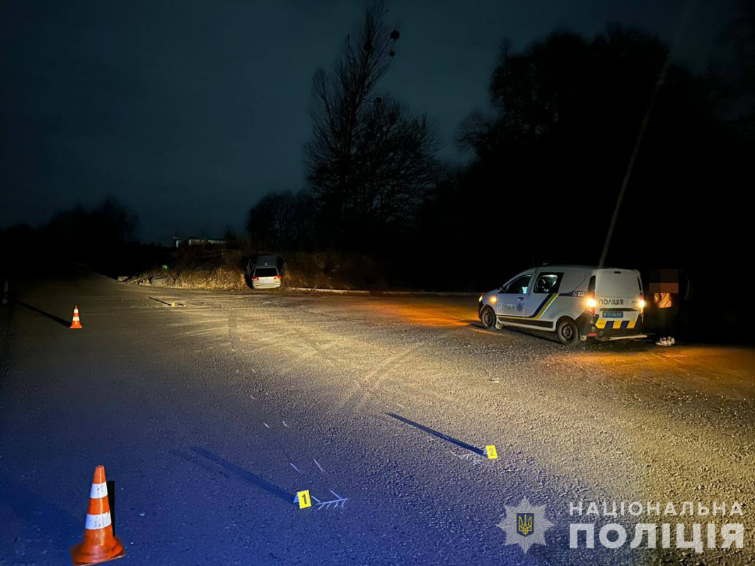 На Волині 18-річний водій на автівці збив 15-річну дівчину, вона у лікарні