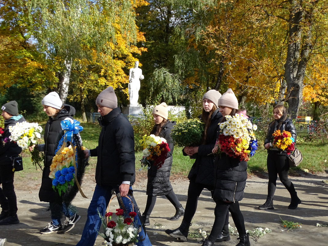 Майже рік вважався зниклим безвісти на Волині попрощались з Героєм Олександром Жуком