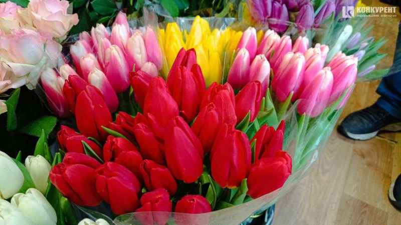 Ціни на квіти напередодні 8 березня: скільки коштують тюльпани в Луцьку