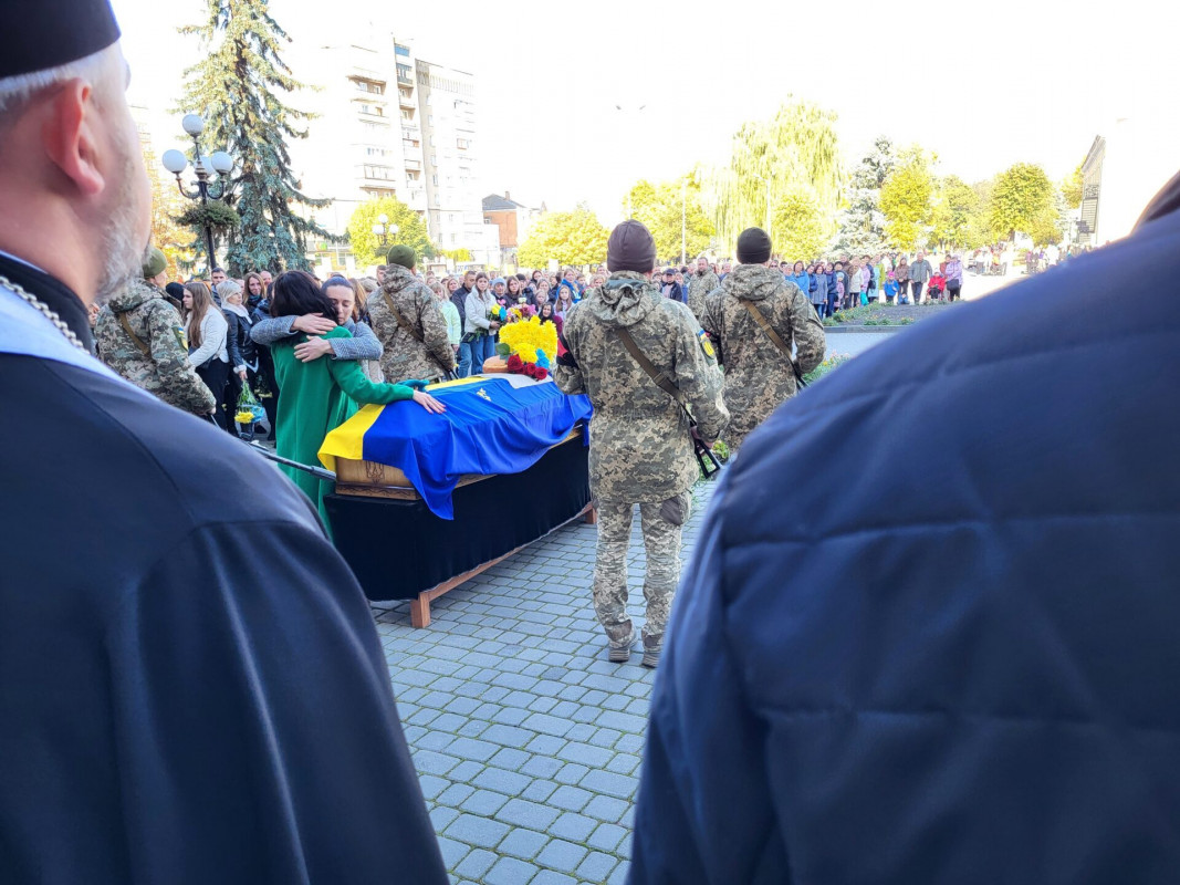 Воював декілька місяців: на Волині попрощалися із захисником, чий брат захищає Україну, Юрієм Галецьким