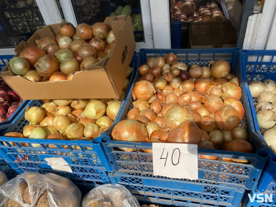 Огірки зросли в ціні, а цибуля та картопля - дешевші: які ціни на луцьких ринках