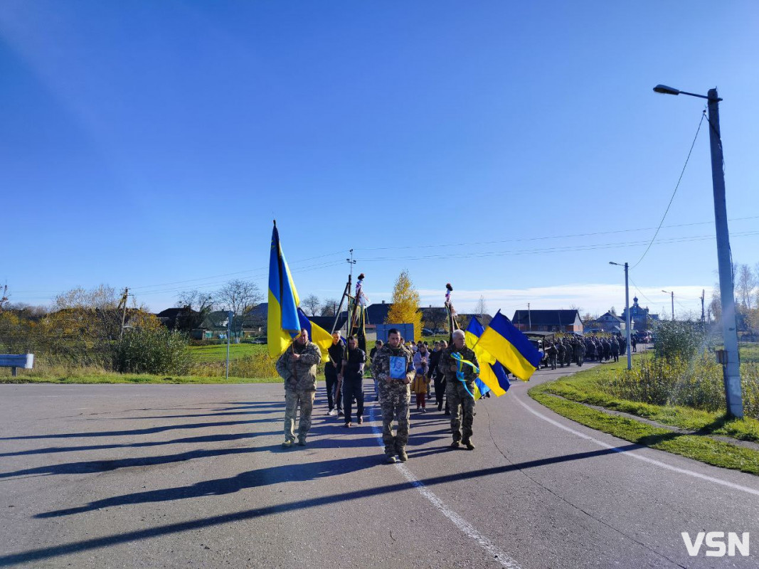 Через рік знайшов вічний спочинок: на Волині попрощалися з 37-річним Героєм Віктором Терешкевичем