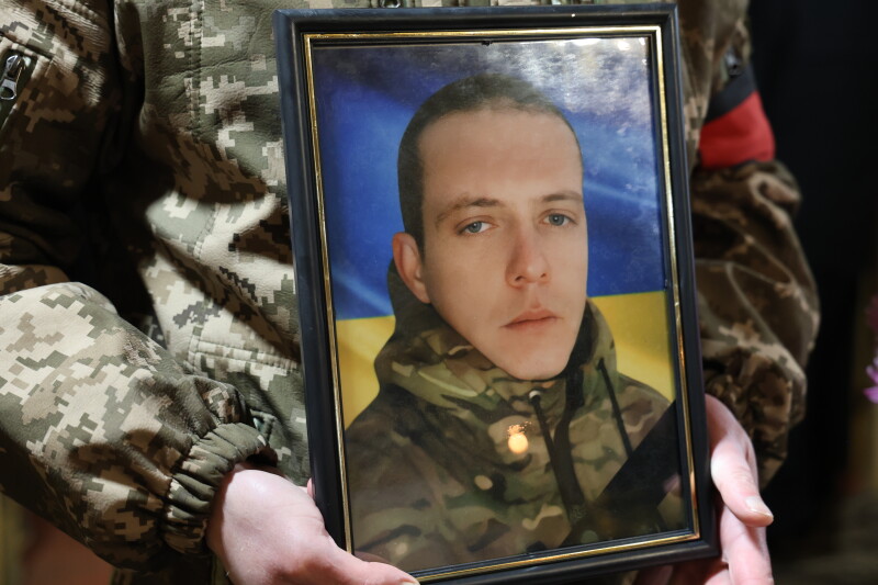 Загинув 11 місяців тому: у Луцькій громаді попрощались з молодим Героєм Миколою Ясенюком