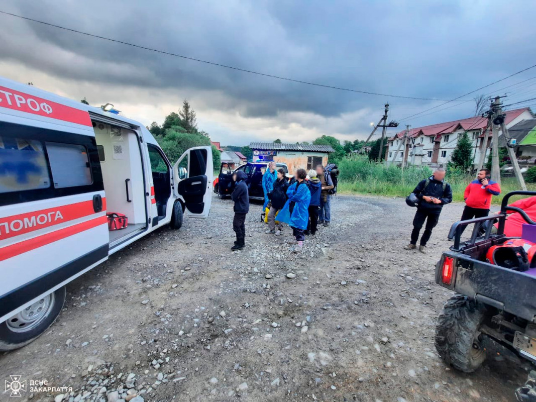 У Карпатах отруїлися 12 туристів: серед них - волиняни