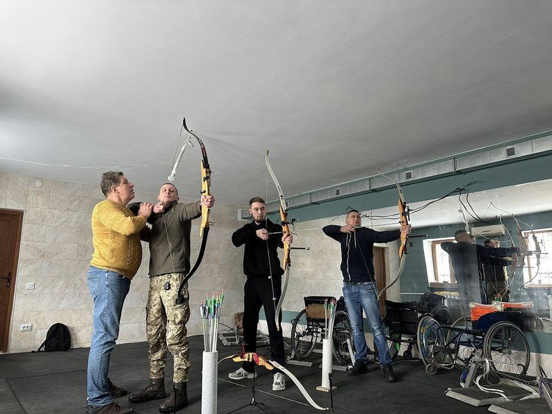 У трьох містах Волині відкрили клуби зі стрільби з лука для ветеранів і військових
