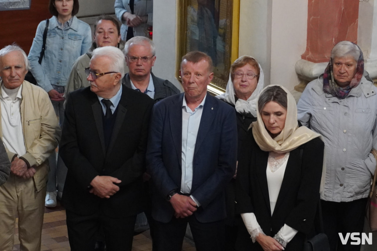 «Ваша зброя — перо»: у кафедральному соборі Святої Трійці відслужили молебень та відзначили журналістів Волині