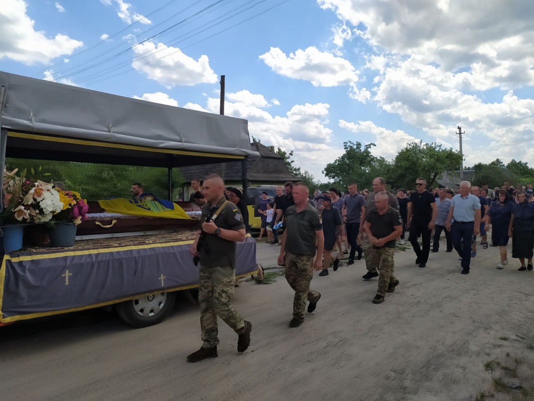 Не судилося відзначити 30-річчя: на Волині попрощались із Героєм Ігорем Назаруком