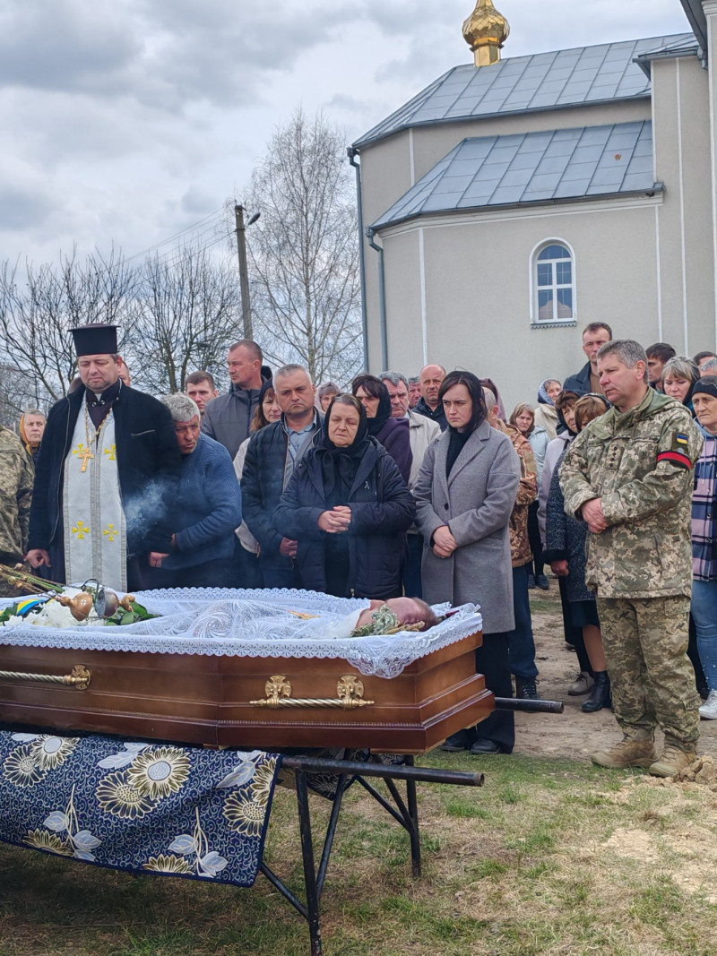 Серце зупинилося на Харківщині: волиняни попрощалися із захисником Романом Іванушком