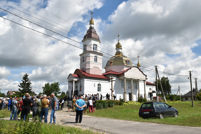 Загинув ще торік, а тіло за обміном повернули лише зараз: у Луцьку попрощалися з Героєм Віктором Демчуром