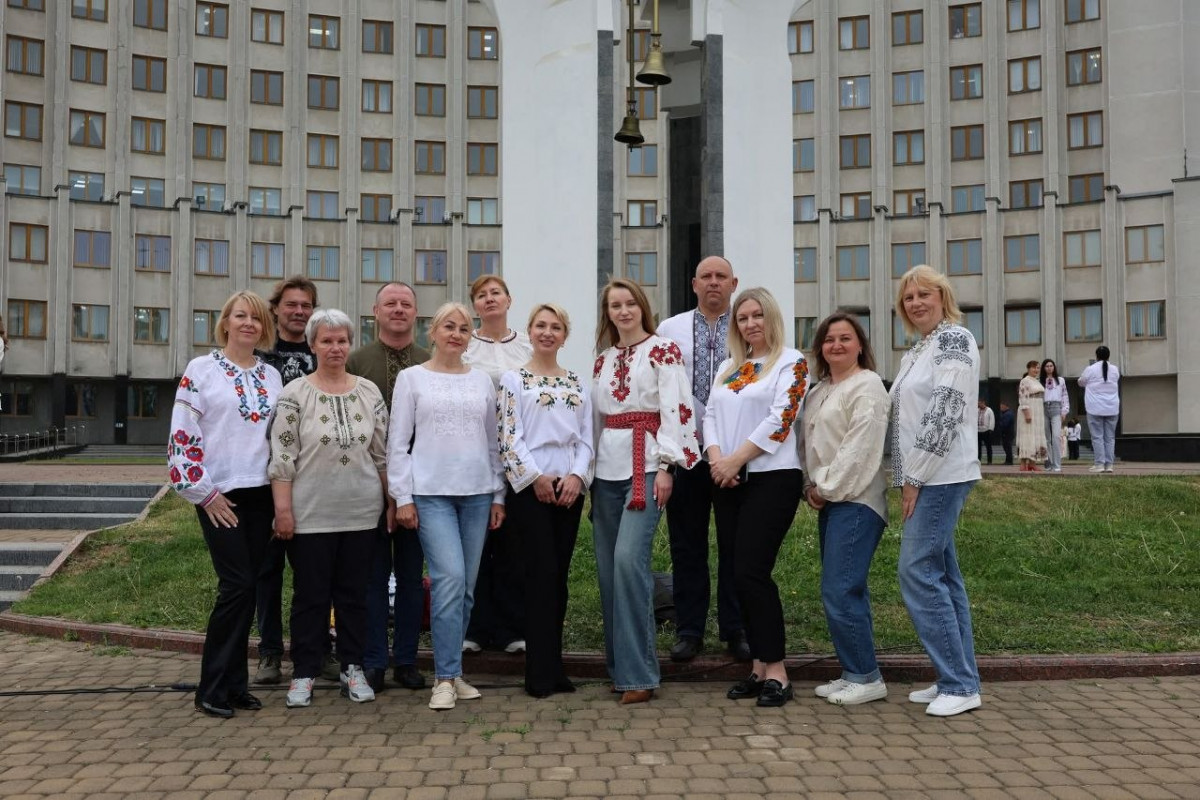 20 років традиції: відомі волиняни поділилися світлинами у День вишиванки