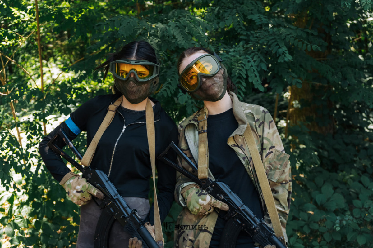 Дві доби виживання в лісових хащах: інтенсивний вишкіл для цивільних провели на Волині