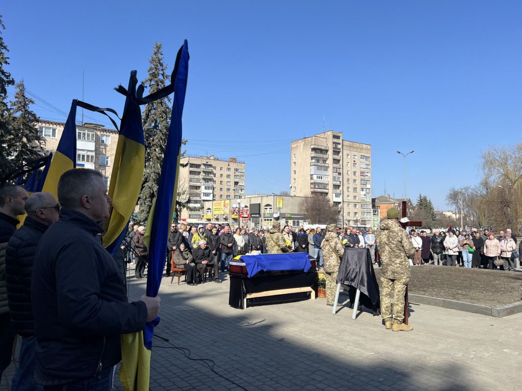 Другий день поспіль громада у жалобі: на Волині провели у вічність Героя Миколу Сахарчука