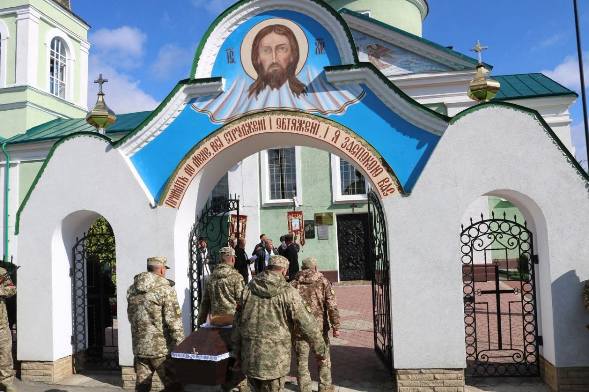 Через понад два роки після загибелі на Волині попрощалися із Героєм Олександром Трофимюком
