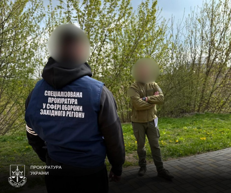 На Волині посадовець ТЦК і ексвійськовий за гроші знімали з розшуку військовозобов’язаних