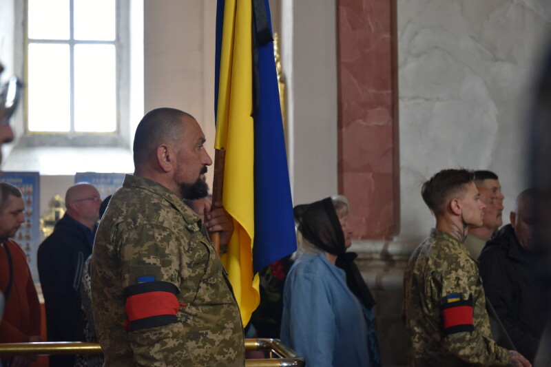 Два прощання в один день: у Луцьку в останню дорогу провели полеглих воїнів - Євгенія Поліщука та Юрія Сілюка