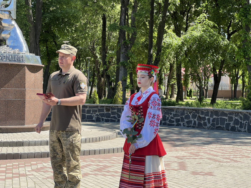 «Комбатантський хрест» та ордени «За мужність»: у місті на Волині вшанували полеглих воїнів