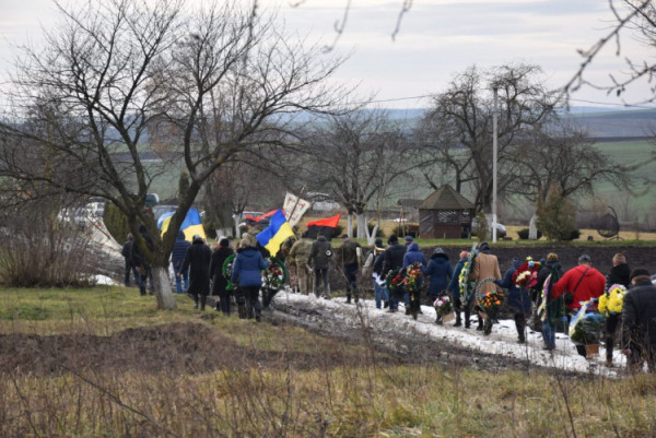 Помер внаслідок важких поранень біля Бахмута: на Волині попрощалися із солдатом Олексієм Аврамуком