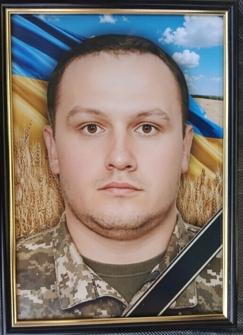 Залізничник, який став оператором БпЛА: на Волині попрощалися із Героєм Василем Мотрунчиком