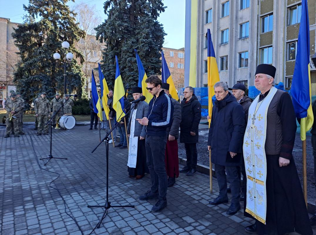 Пів року надій і сподівань: на Волині попрощалися з Героєм Анатолієм Нестеруком