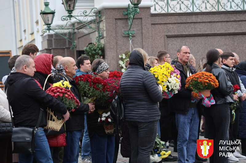У Луцьку попрощалися з двома захисниками - Анатолієм Парфенюком та Олександром Кондращуком
