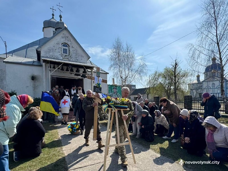 Назавжди 54: на Волині попрощалися з воїном Василем Шиленіним