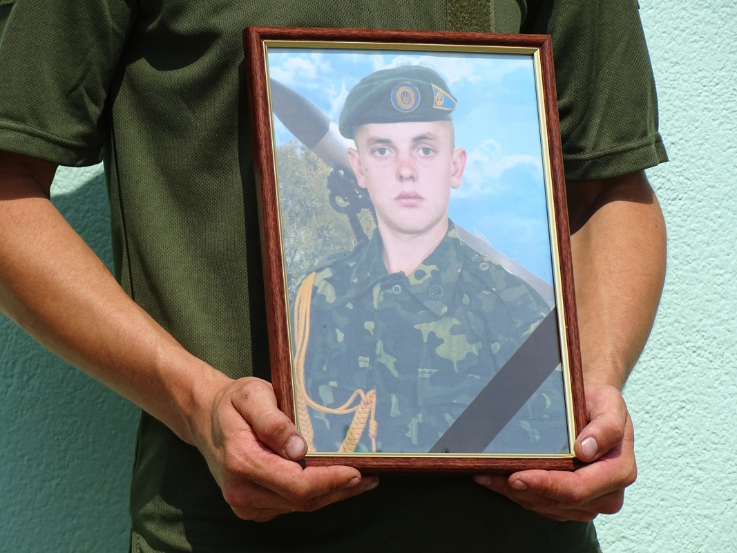У перший день вторгнення став на захист країни: на Волині попрощалися із молодим Героєм Олександром Карпуком