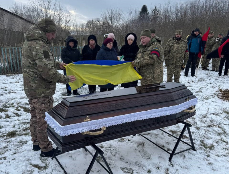 Більше року вважався зниклим безвісти: на Волині попрощалися з Героєм Геннадієм Марчуком