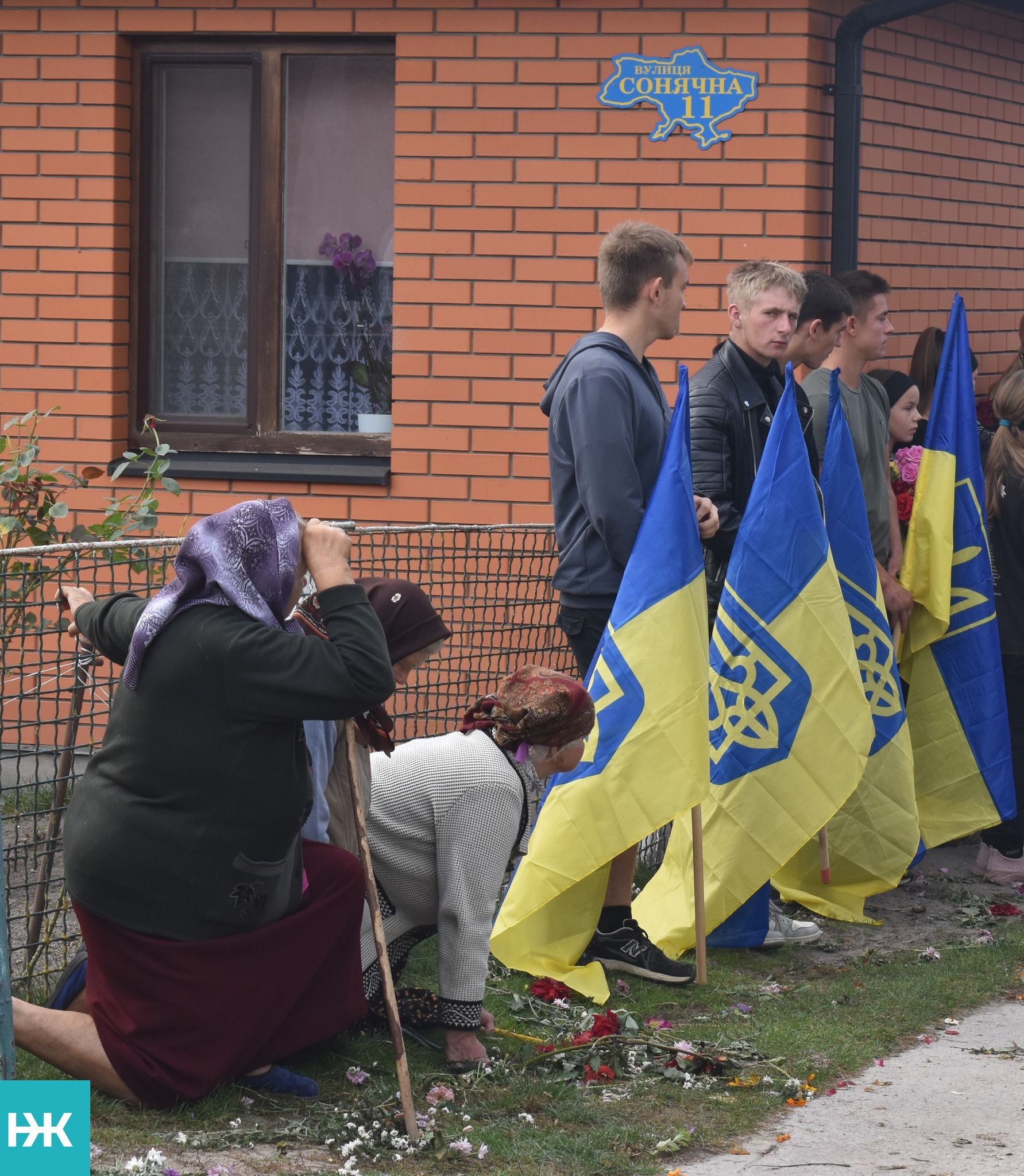 Маленька донечка втратила батька: на Волині провели в останню путь Героя Володимира Дарчича