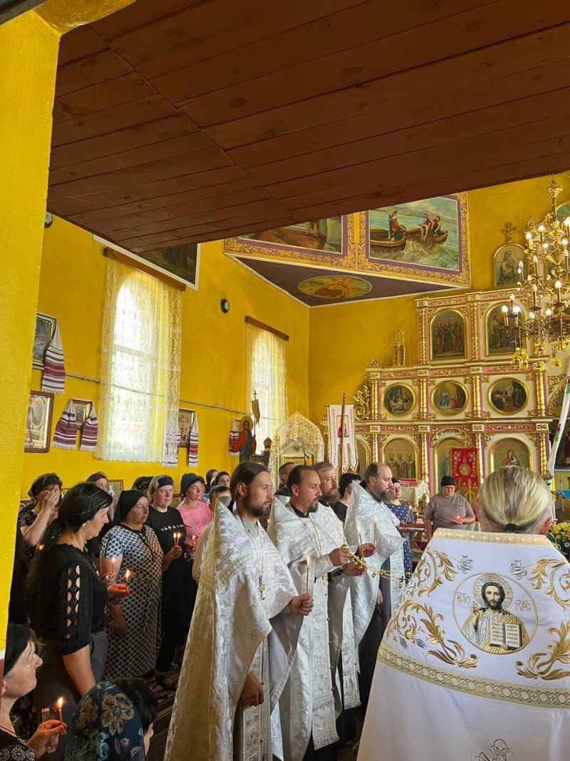 На Волині провели в останню путь полеглого 39-річного Героя Віталія Вороб'я