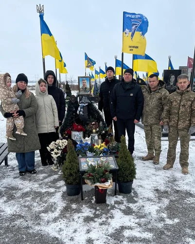 «У квартирі в Луцьку, де разом мешкали, дружині перебувати нестерпно». Хто винен у катастрофі F-16, у якій загинув пілот Олексій Месь