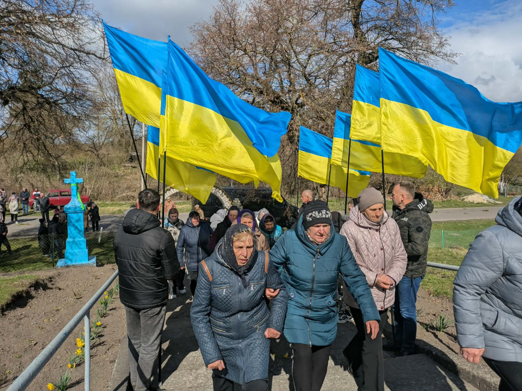 Герою назавжди 50: на Волині в останню дорогу захисника Володимира Омельчука