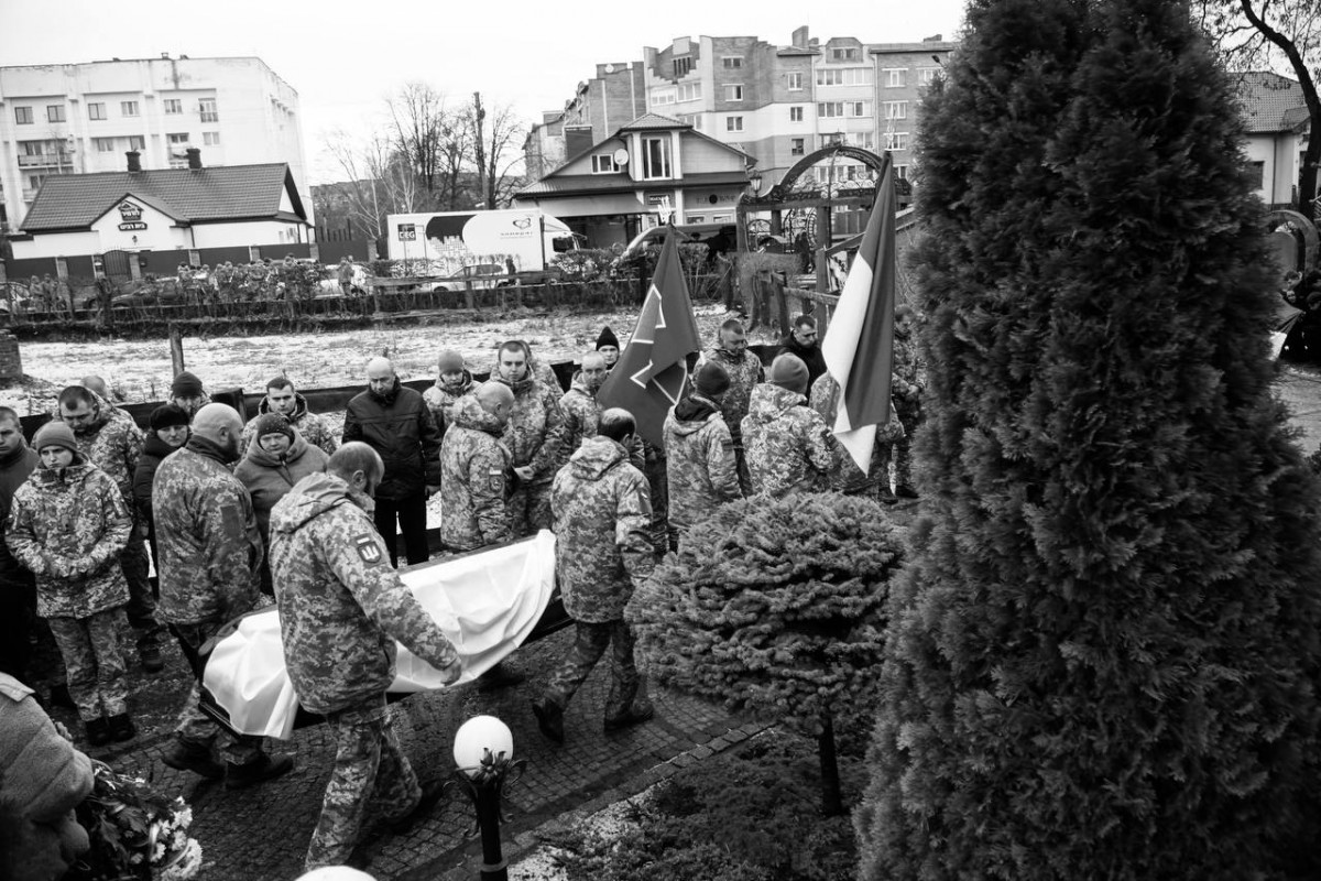 Майже рік вважався зниклим безвісти, а загибель підтвердила ДНК-експертиза: на Волині поховали Героя Миколу Проскуру