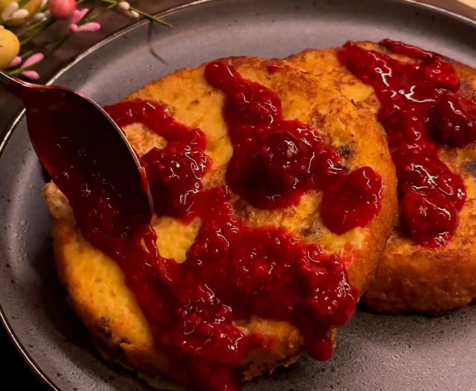 Друге життя паски: господині на Волині знають, що приготувати, якщо випічка зачерствіла