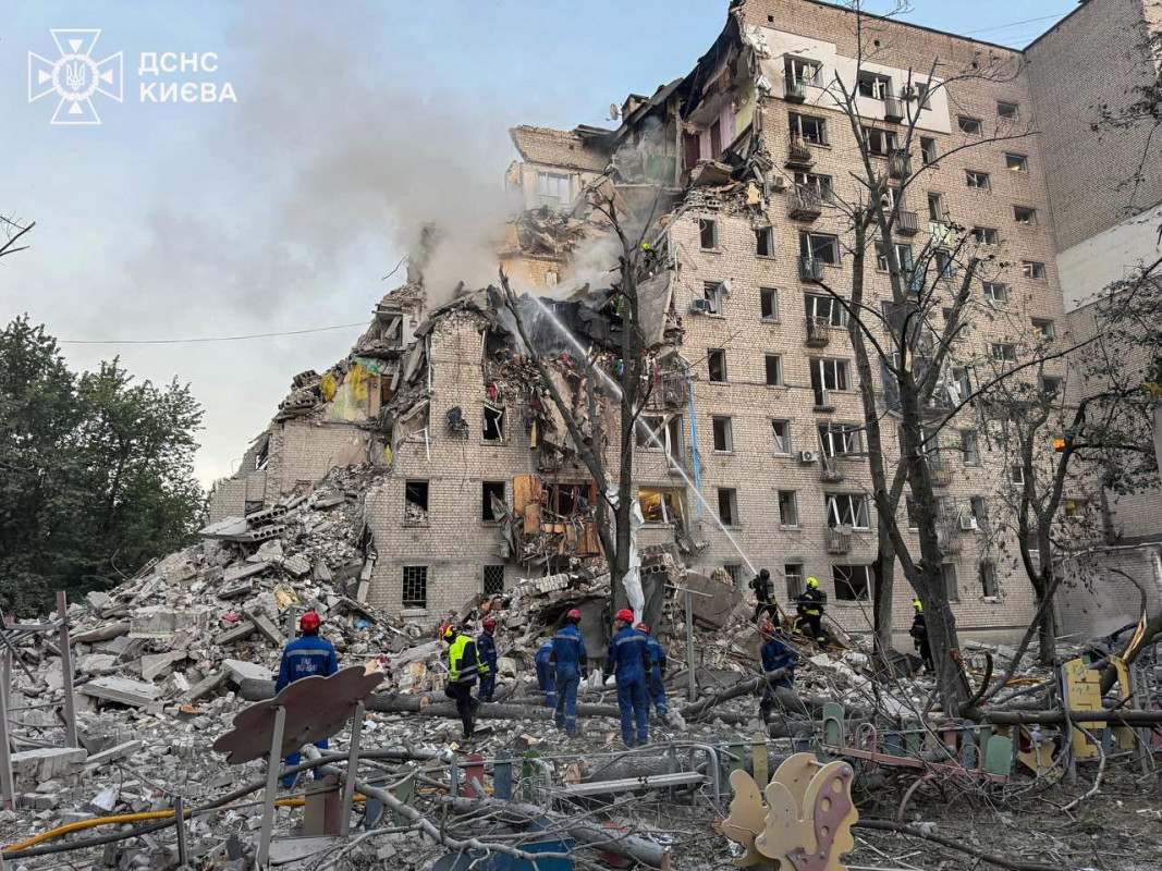 Росія масовано атакувала Київ дронами та ракетами: загинули щонайменше 11 людей