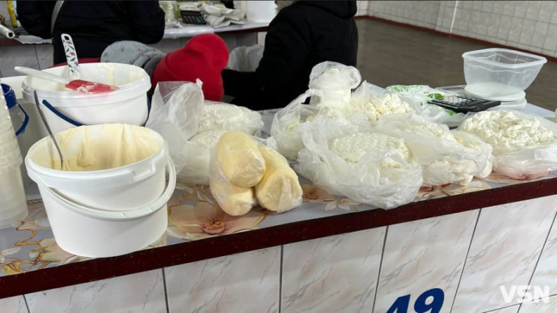 Не завжди пахне небезпекою: волинський лікар пояснив, які продукти найчастіше викликають отруєння влітку