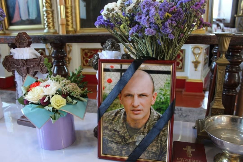 На Волині попрощалися з 44-річним Героєм Павлом Манюхіним, який поліг у бою на Сумщині