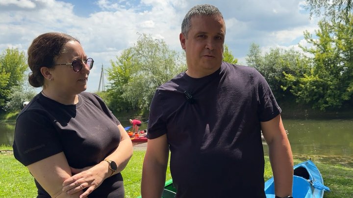 У Луцьку ветерани та їхні родини вирушили у сплав Стиром: як байдарки допомагають відновлюватися після війни