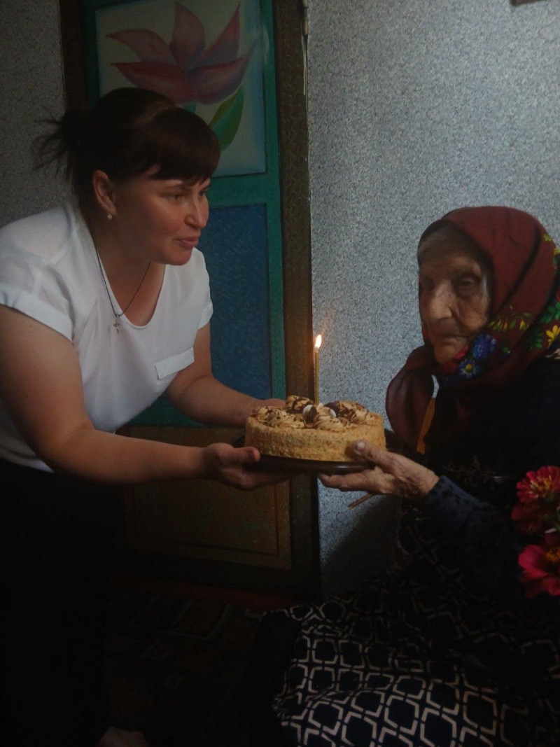 104 роки мудрості та життєвої сили: на Волині найстарша жителька громади відзначила день народження